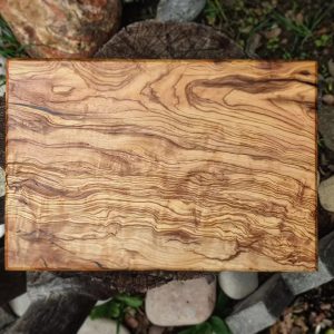 Tabla de olivo y resina negra