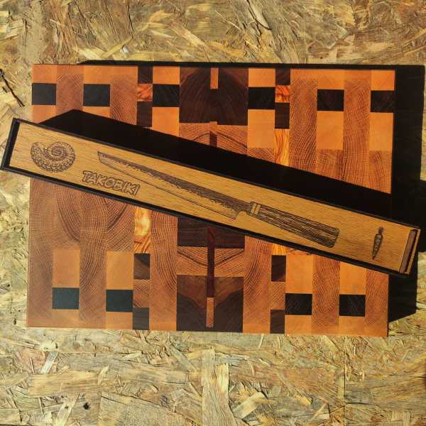 Cuchillo Takobiki artesanal acabado Kurouchi con caja de madera.